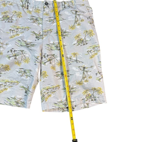 Old Navy Island Print Casual Shorts Lot of 2 Tropical Palm Tree Graphic Mens 38 - Picture 6 of 7